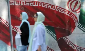 Външният министър на Иран отрече Техеран да е доставил балистични