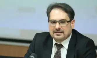 Има признаци на опасност от имплозия на партийната система И да не