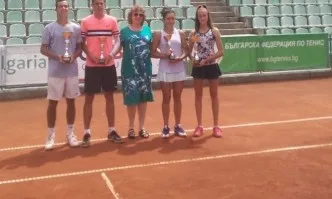 Антъни Генов и Денислава Глушкова – шампиони на Държавното лично първенство по тенис до 18 г.