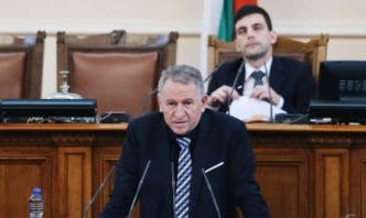 Мирослав Севлиевски за Кацаров: Гони лекари от България и никой от сегашното мнозинство не реагира