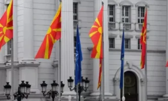 Посланикът на Европейския съюз в Скопие Дейвид Гиър призова бъдещото