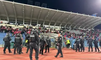 Замеряха ни с капаци от шахти заявиха от полицията Отново