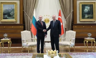 Срещата Радев - Ердоган: Българският премиер разговаря с турския президент в Анкара (СНИМКИ)