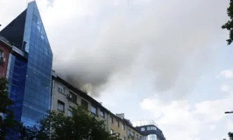 Пожар пламна в сграда в центъра на София