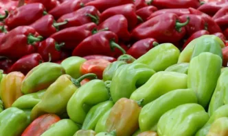 Летни цени: Зелените чушки поевтиняха с 21% за седмица