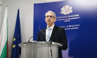 Българските ученици учат най малко в Европа Общият брой на задължителните