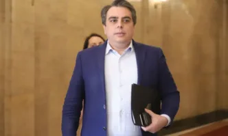 От Фейсбук профила на Делян Добрев Репарациите Асен Василев 7 и