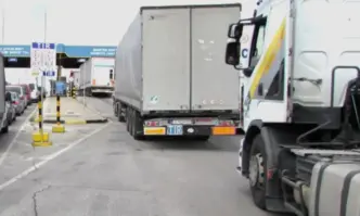 Камионите които напускат румънска територия през ГКПП Гюргево трябва да