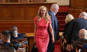 Продължаваме промяната отлагат приемането на компенсацията от 35 евро на