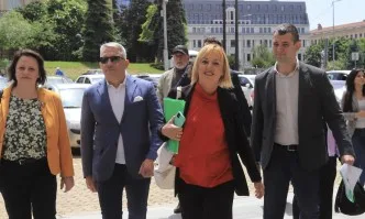Манолова: Ще влезем в парламента с повече депутати