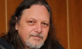 От профила във Фейсбук на политическия PR Нидал АлгафариПриятели едно от