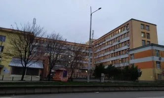 Само спешни случаи поема болницата в Плевен
