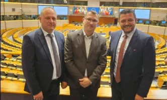 Съветник на Радев води кметове на БСП и АБВ в Брюксел