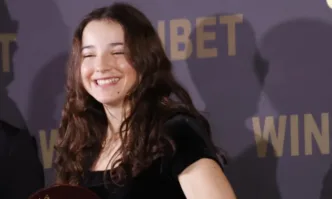 Малена Замфирова вече става, но ще е с патерици поне до септември