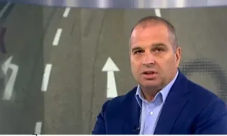 Тези които говорят за пари са Кирил Петков и една