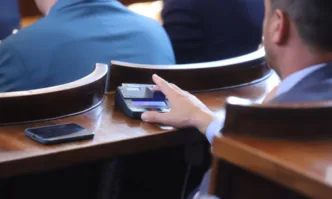 В декларация Тома Биков отбеляза че ГЕРБ печели избори и