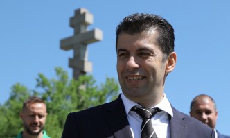 Слухове не коментирам отсече вътрешният министър по повод спрягането на