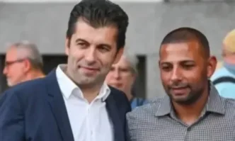 Цигански пастор агитира неговите хора от кв. Дружба да гласуват на частичните избори за кандидата за кмет на ПП-ДБ