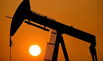 МС до ЕК: България няма намерения да прави реекспорт на суров нефт