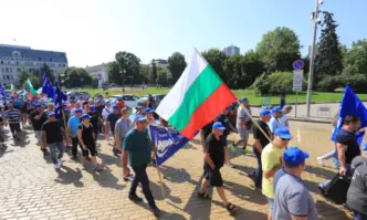 Синдикат Защита подновява протестите от 30 август Ще бъдат разпънати