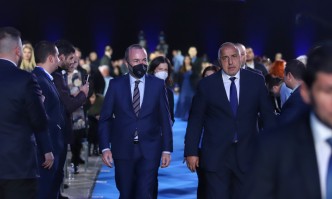 И аз като Вежди чакам да се пенсионирам но