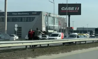 За бой между двама мъже на бул Ботевградско шосе сигнализират
