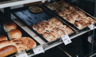 И цените на тестените закуски хвръкнаха нагоре заради скъпата енергия