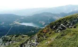 Сигнал за опасно и изключително безотговорно поведение на туристи в