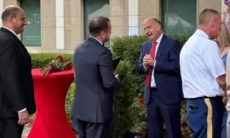 Днес отправям сърдечни поздрави и най добри пожелания към американските граждани