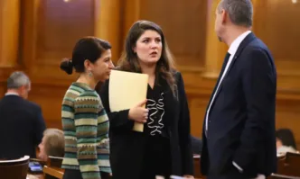 Това което видяхме е годежът между задругата на хартиената коалиция