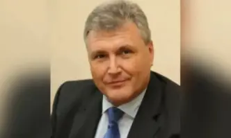 Във връзка с постъпил сигнал министърът на образованието и науката