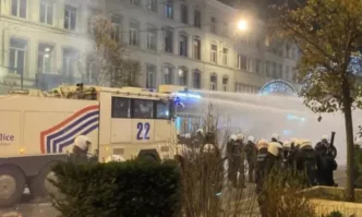 Страната преживя ужасна нощБезредици и хаос обхванаха почти цяла Франция