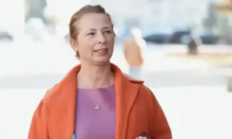 Тъжно е и че в живия живот успешната Барби революция