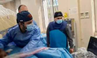 В навечерието на Великден екип от специалисти в Университетската болница