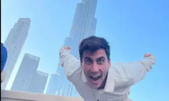 24 годишният блогър в YouTube Фидиас Панайоту който беше избран за