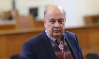 От Фейсбук профила на бившия конституционен съдия и депутат от