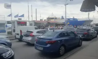 Фериботите към остров Тасос са спрени цял ден сигнализираха потребители