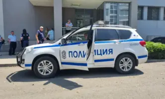 Служители на МВР излязоха на предупредителен протест в различни точки