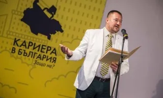 Шефът на Агенцията за българите в чужбина обвинен в ръководене на престъпна група