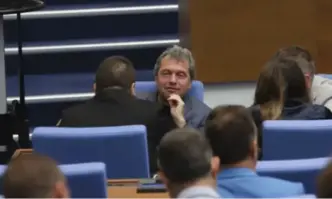 За промените в Конституцията и какви опции има опозицията да