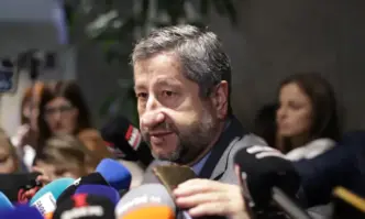 Това управление от самото начало е трудно за всички участници