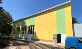 Кмет блокира достъпа до физкултурния салон на училище в София