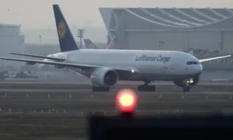 Германският авиационен гигант Lufthansa планира да съкрати хиляди административни служители