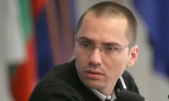 Джамбазки: Къде е ходил Драгунчев и с каква цел с правителствения самолет?