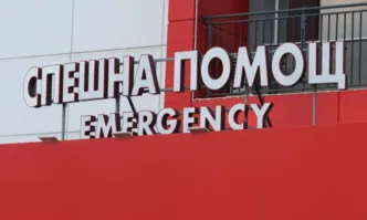 Дете падна в дълбока шахта в София