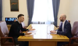 От Фейсбук профила на журналистката Соня КолтуклиеваИ какво като Димитър