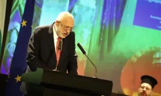 За скандалната фотосесия на Рут Колева той каза Много грозно Със