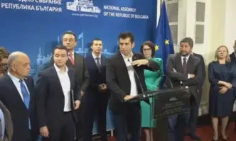 Явор Божанков Костадинов казва че аз Манол Пейков и Искрен