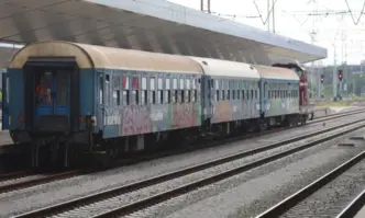 На места спира единствената връзка с хората които не ползват