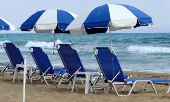Преобладаващата цена за чадъри и шезлонги на българските плажове е по 5 лв.
